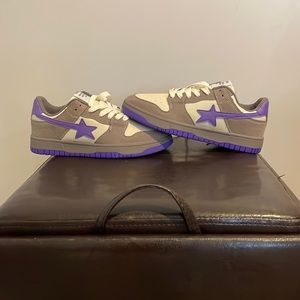 Purple star sneaker